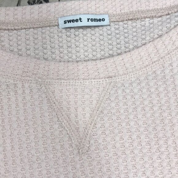 Sweet Romeo Cozy Thermal Pullover Top (Plus Size) - Picture 3 of 5